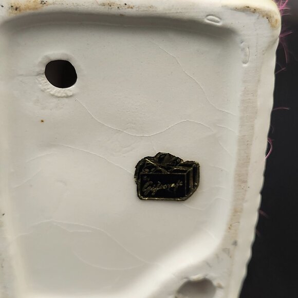 Vintage Kitsch Dalmatian Porcelain Figurines with Pink Faux fur - Picture 7 of 8